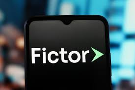 Banco Fictor na mira